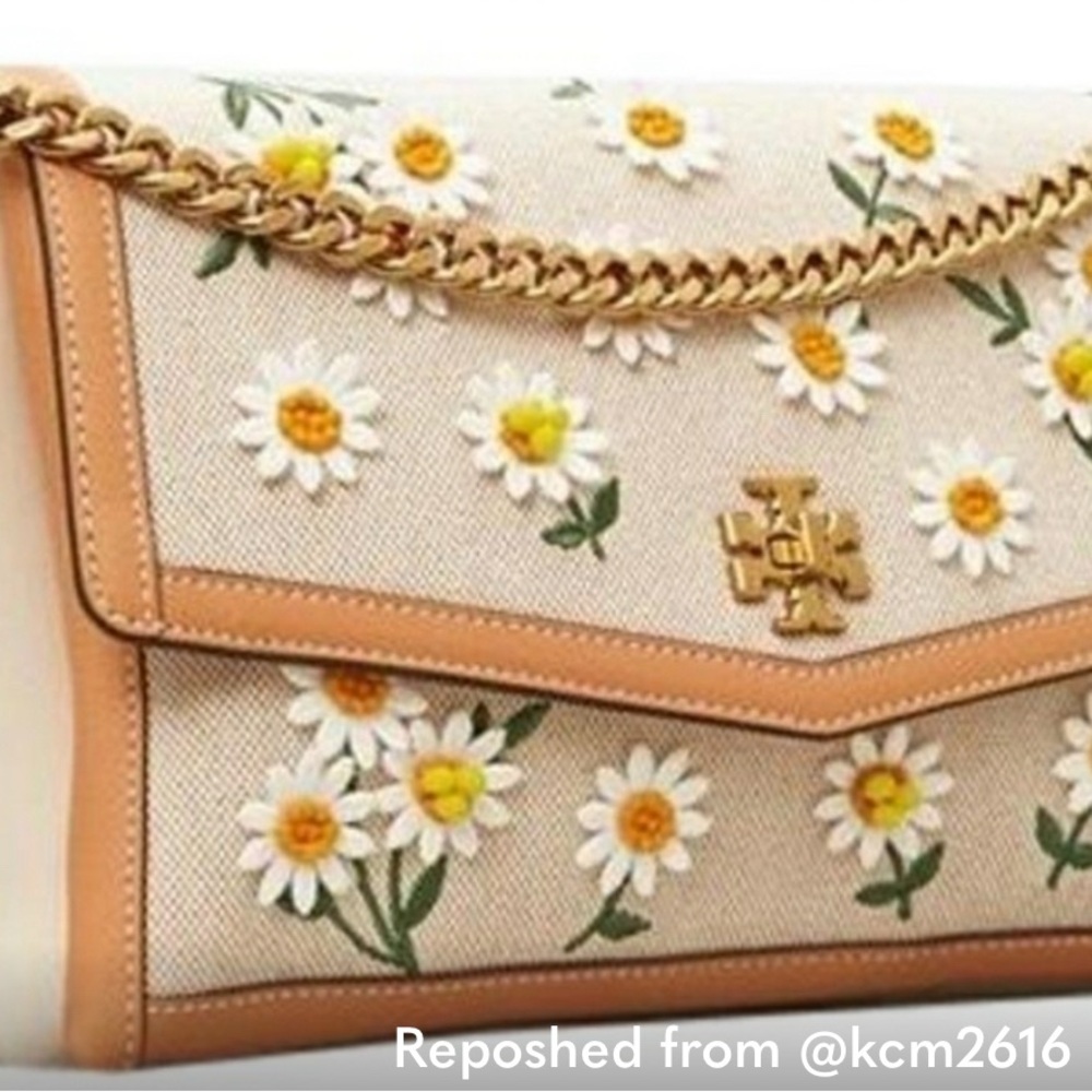 Lightly used Kira applique handbag FAB!!